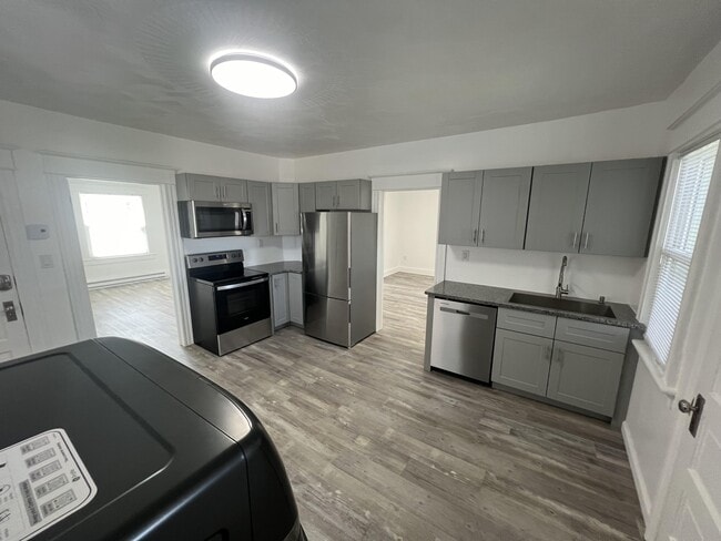 Building Photo - 1627 Ash St