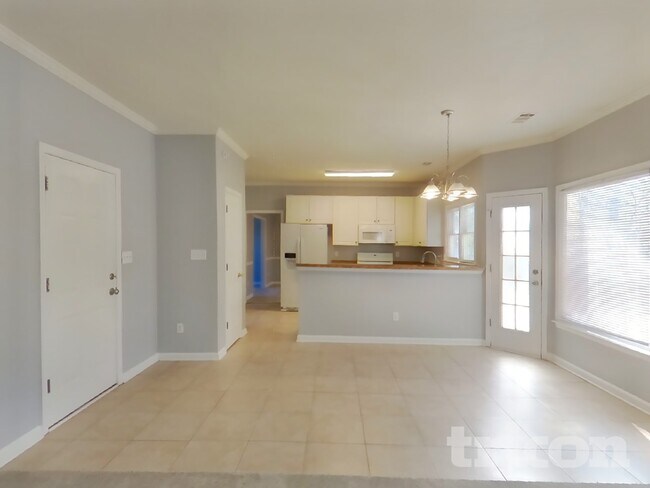 Foto del edificio - 2674 Calumet Farm Ln