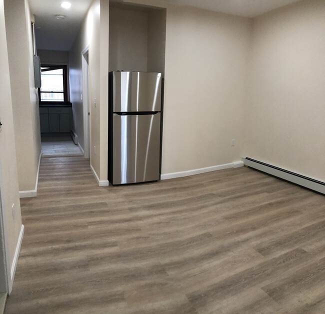 Foto del edificio - 877 Harrison Ave