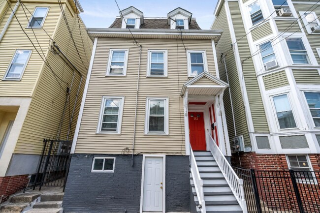 Building Photo - 212 Princeton St