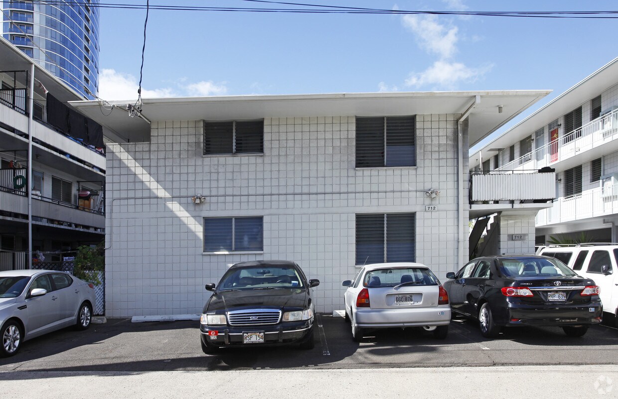 Building Photo - 712 Alder St
