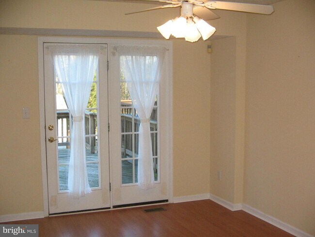 Foto del edificio - 120 Foxview Dr