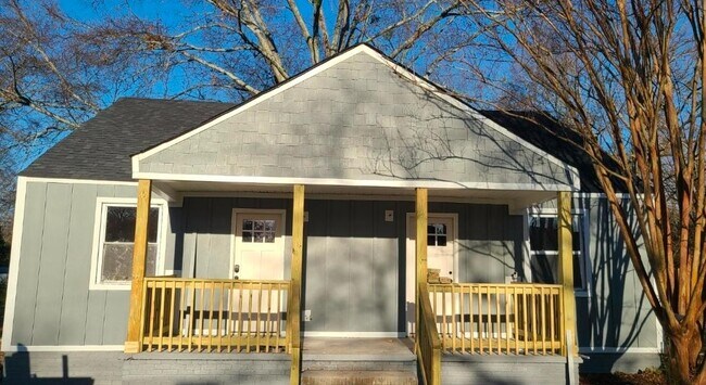 Foto del edificio - 100 Bleckley Ave