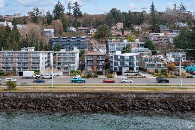 Building Photo - 2112 Alki Ave SW