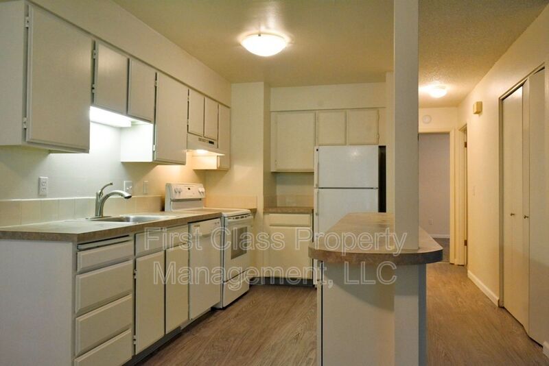 Primary Photo - 15901 Quarry Rd