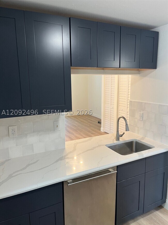 Foto del edificio - 153 NE 141st St