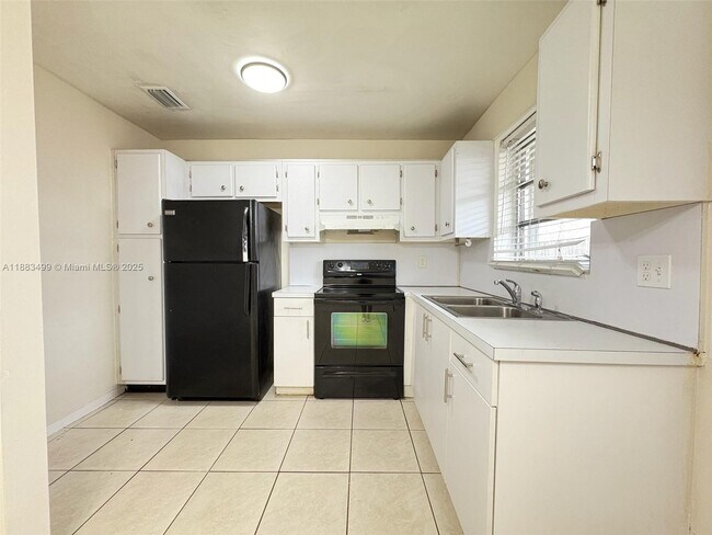 Foto del edificio - 2523 Thomas St