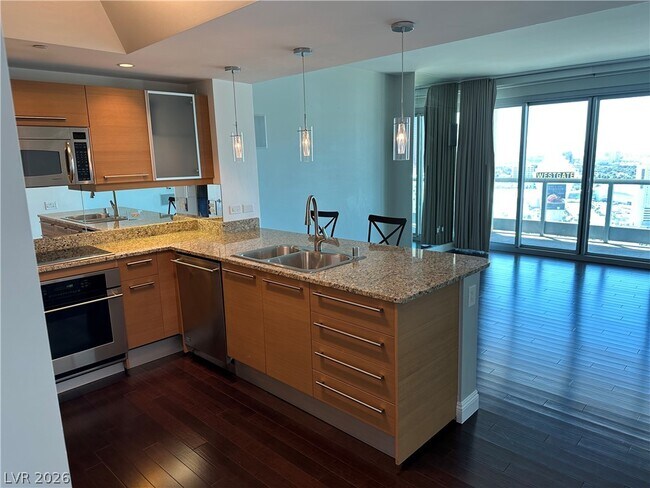 Building Photo - 222 E Karen Ave