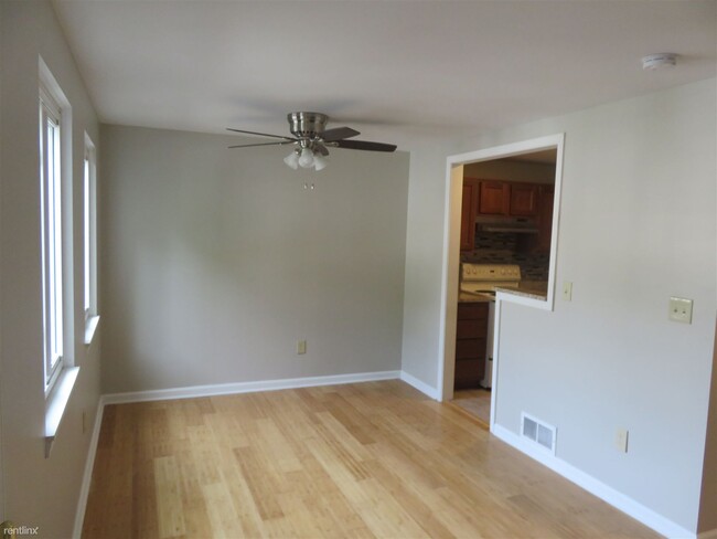 Building Photo - 3 br, 1.5 bath House - 2807 Lincoln Way  1...