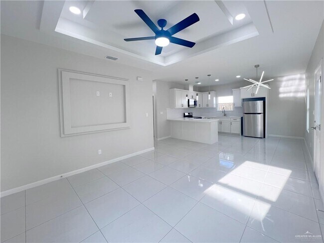 Building Photo - 24 E St