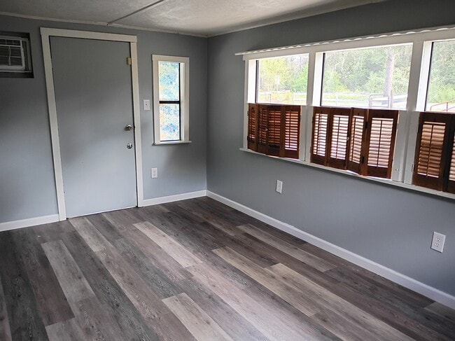 Building Photo - 4500 SW 181st Ct