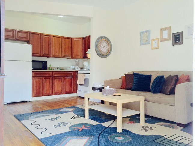 Foto del edificio - 3536 Carlisle Pl