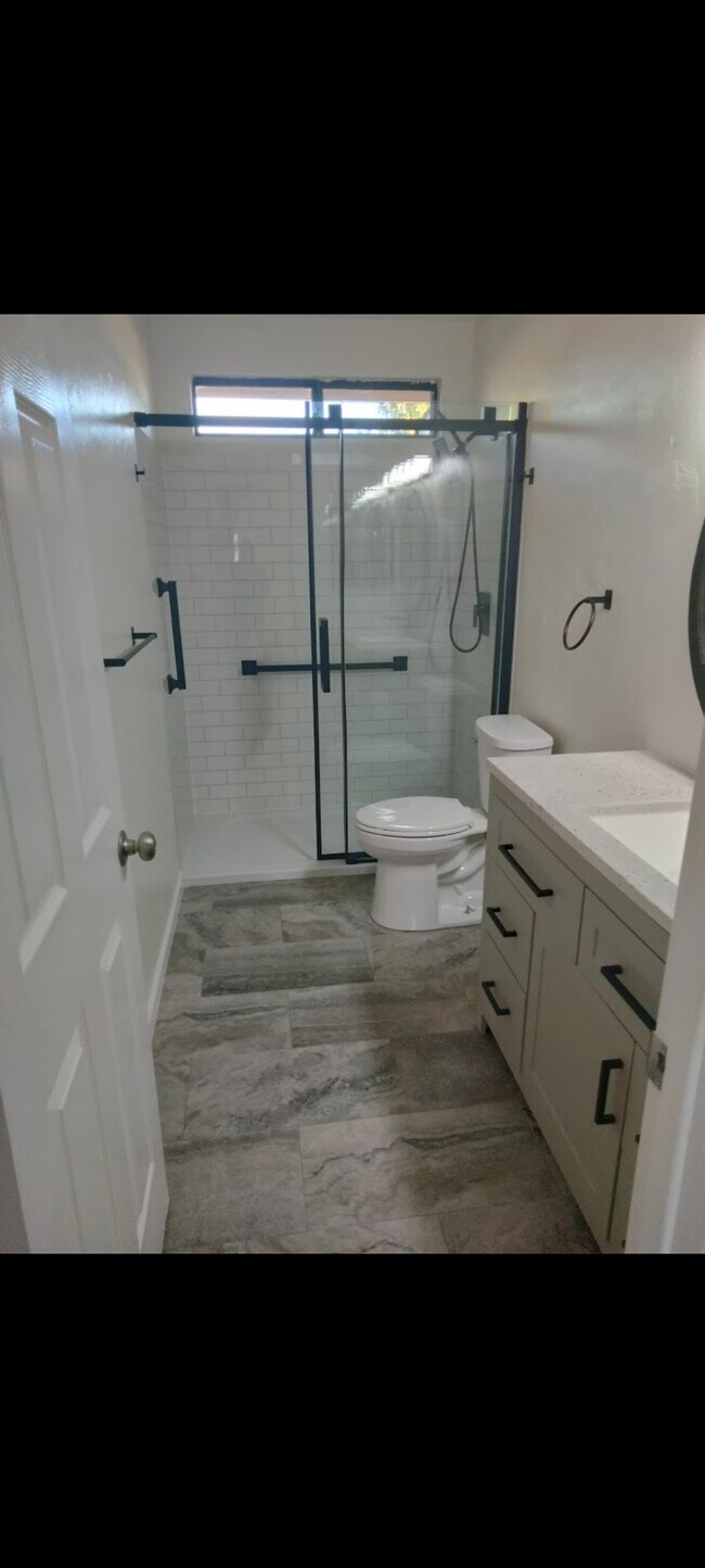 Foto del edificio - 8396 E Stevens Dr