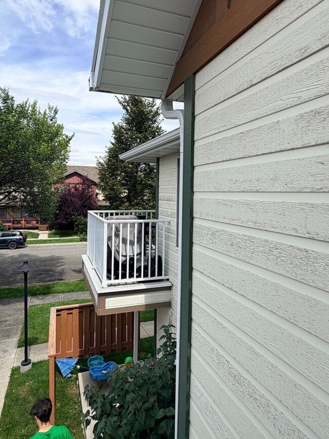 Building Photo - 893 Forestglen Dr
