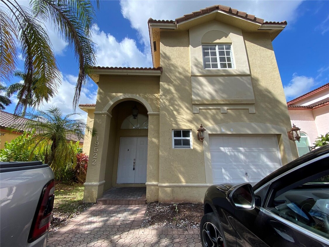 Foto principal - 19522 NW 79th Pl