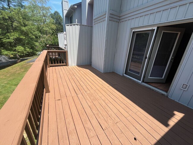 Foto del edificio - *MOVE IN SPECIAL! 1 Month FREE! Large 3 be...