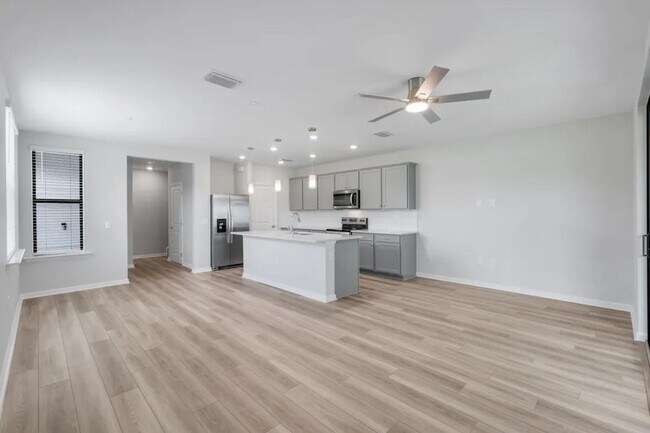 Foto del edificio - 27907 Radiant Ct