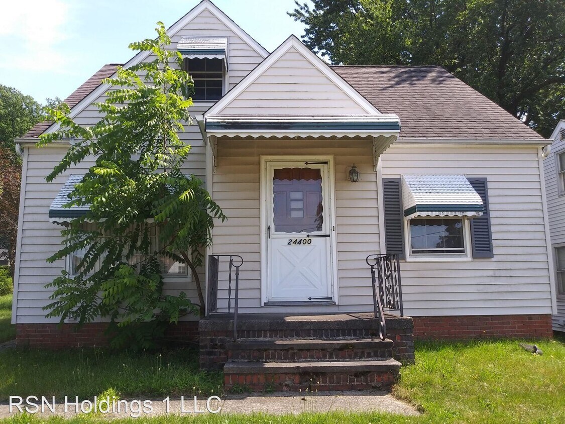 Primary Photo - 2 br, 1 bath House - 24400 Hawthorne Dr