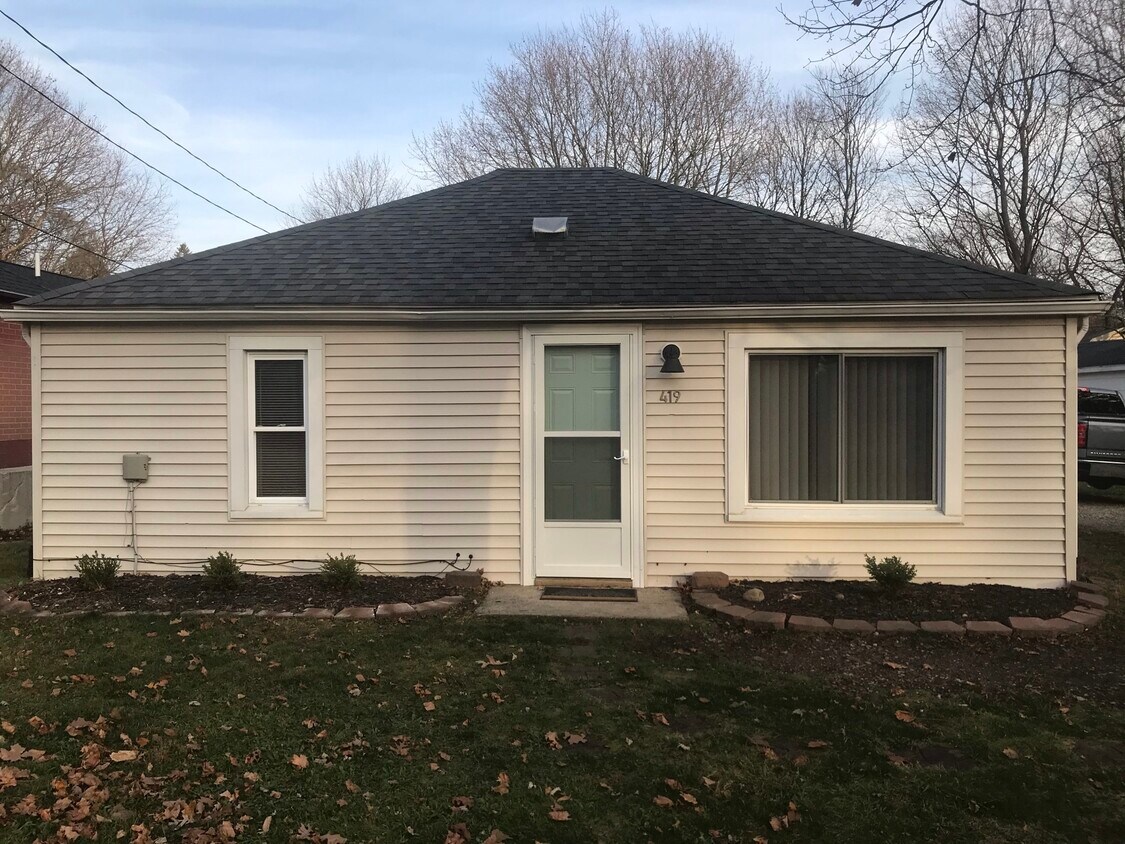 419 Gladys St, Plainwell, MI 49080 House Rental in Plainwell, MI