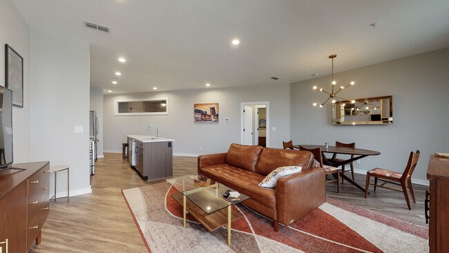 Foto del edificio - 5403 Centennial Blvd