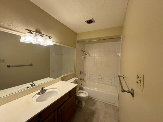 Foto del edificio - 2475 Underwood St