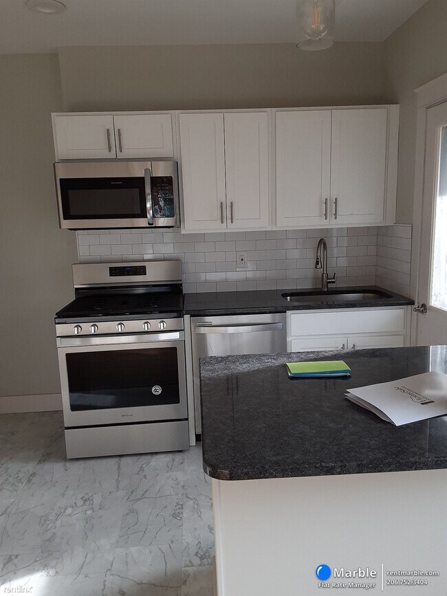 Building Photo - 2 br, 1.5 bath House - 1222 Elm Ave