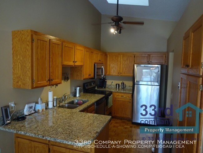 Building Photo - 3299 Juliet Dr