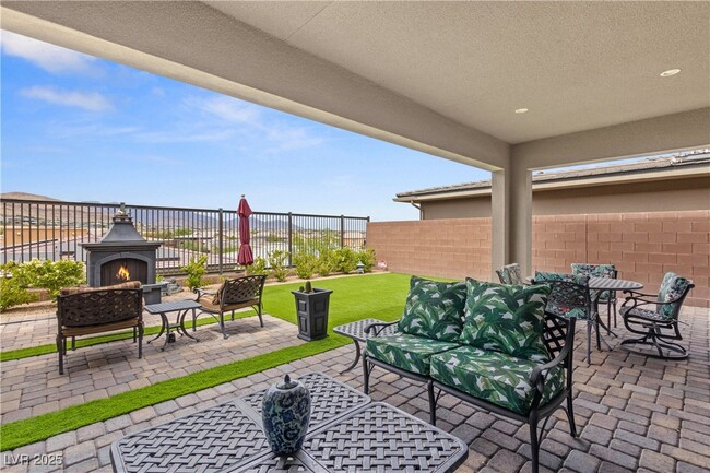 Foto del edificio - 10106 Amethyst Hills Ave