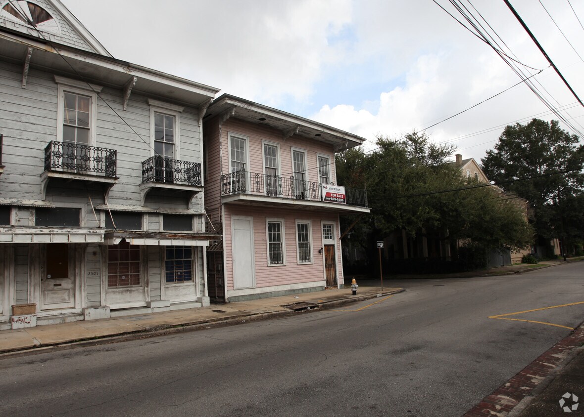 Foto del edificio - 2131 Carondelet St