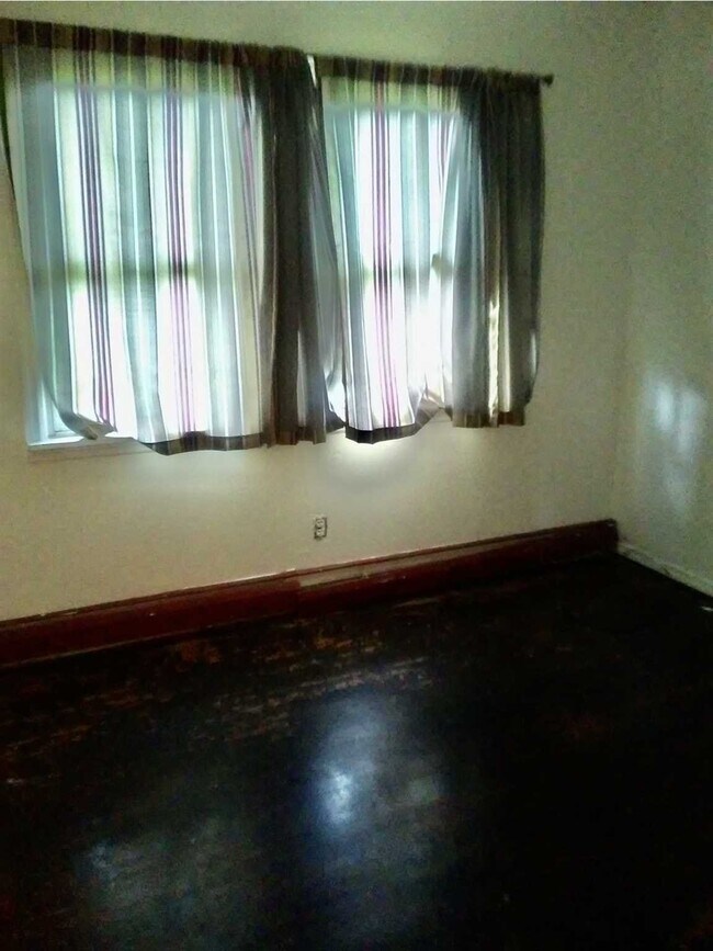 Foto del edificio - 36 Johnson Rd