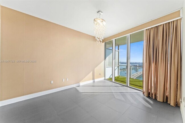 Foto del edificio - 1100 Biscayne Blvd