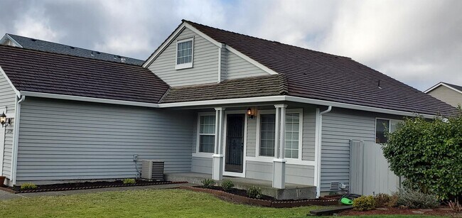Foto del edificio - 5729 65th St NE
