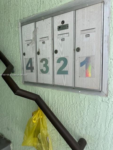 Foto del edificio - 220 NW 7th Ave