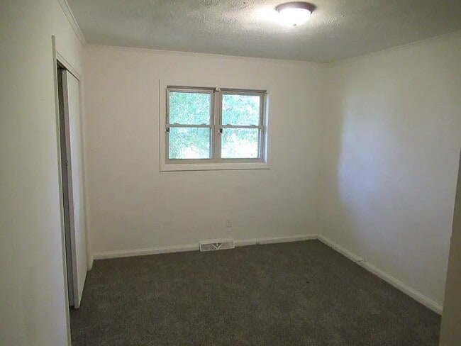 Building Photo - 5767 NC-150