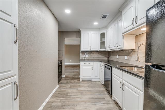 Foto del edificio - 104 Grand Meadow Dr