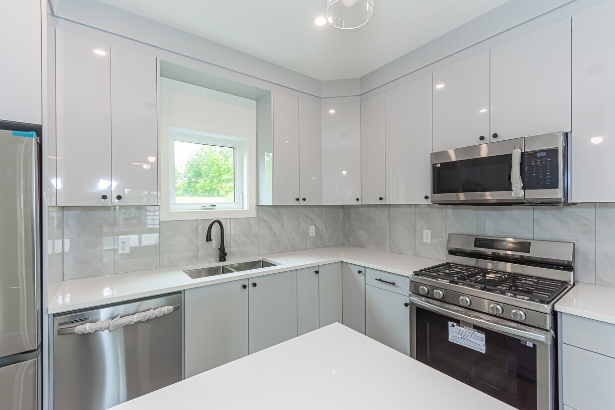 Photo principale - 14912-14109 109 Ave