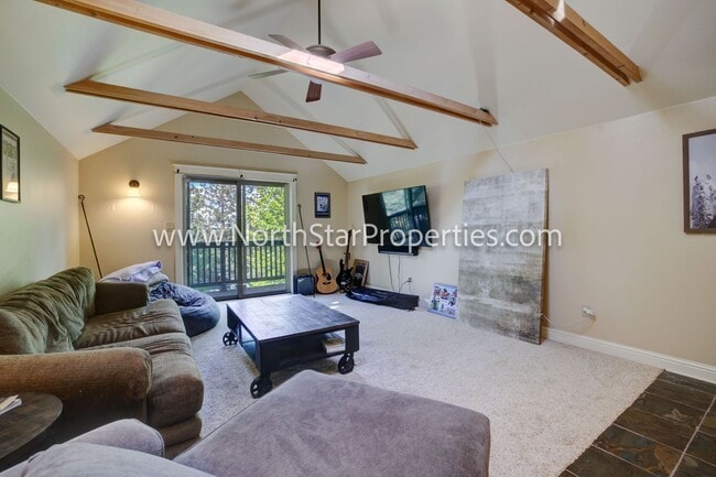Building Photo - Spacious Five Bed Home in NW Bend