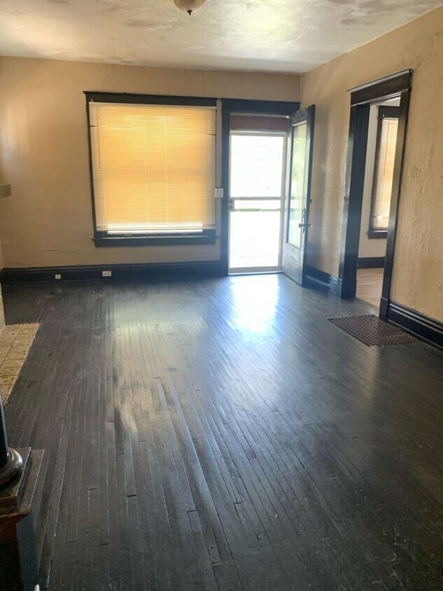 Foto principal - 1136 South Ave