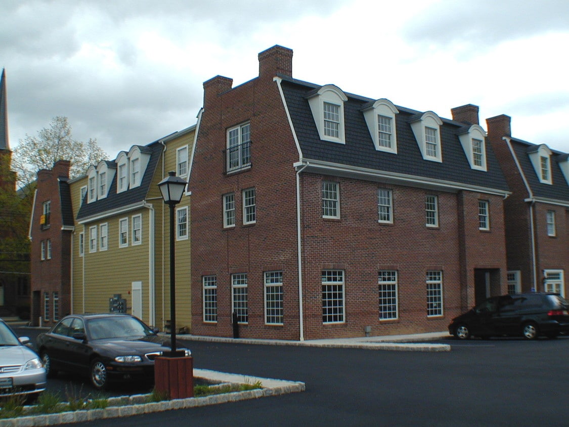 Pennington Court - 12 S Main St