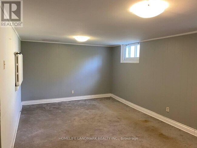 Photo du bâtiment - 11 Hutton Ave