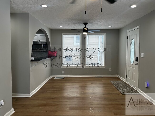 Foto del edificio - Beautifully Updated Home! Fenced! Vouchers OK!