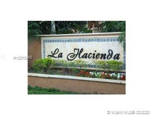 Foto principal - 18346 NW 68th Ave