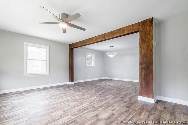 Building Photo - 3221 Rogers Dr