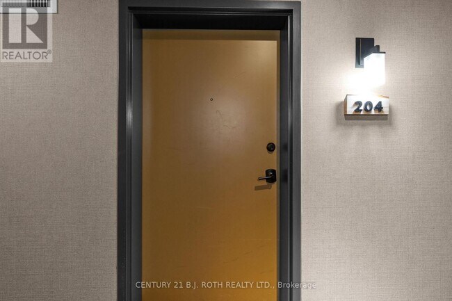 Building Photo - 20 Koda St