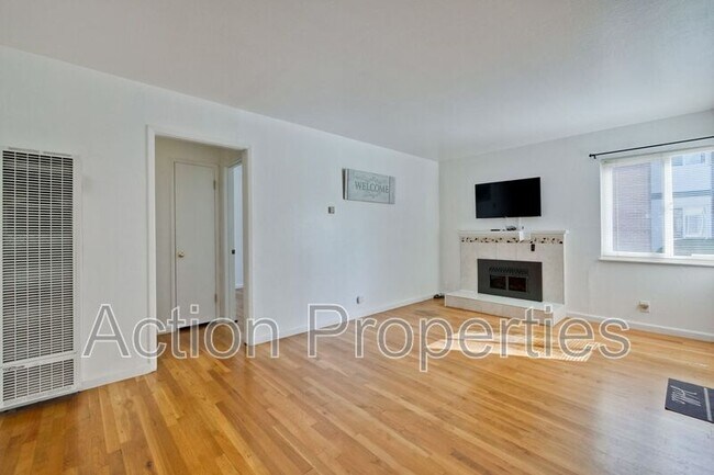 Photo - 2709 Alma St Apartment