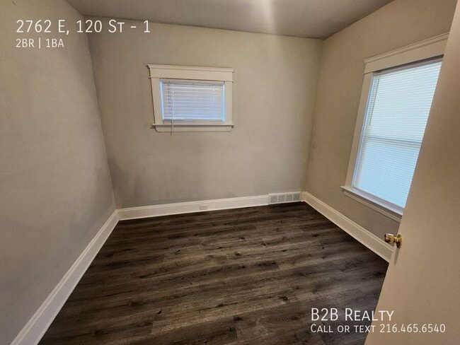 Foto del edificio - 2762 E 120th St