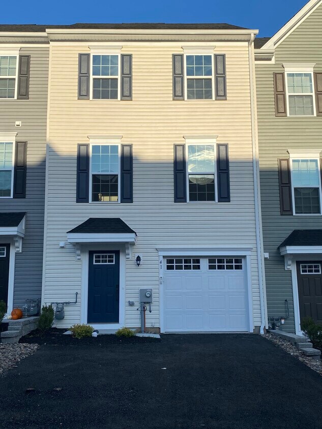Foto principal - 41 Boot Ln