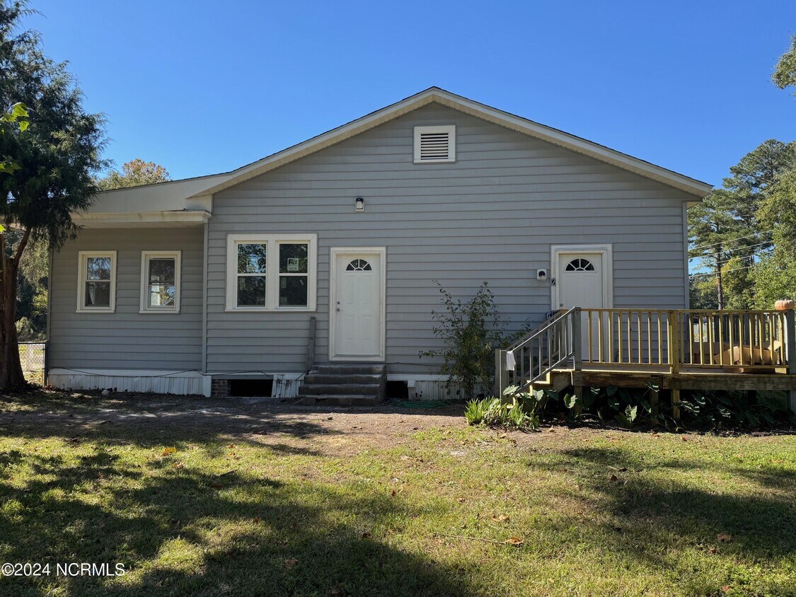 94 Old Lanvale Rd NE Unit 3, Leland, NC 28451 Room for Rent in