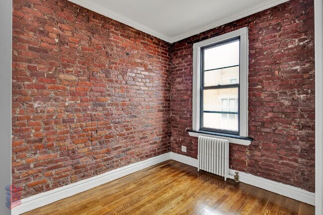 Foto del edificio - 410 E 13th St