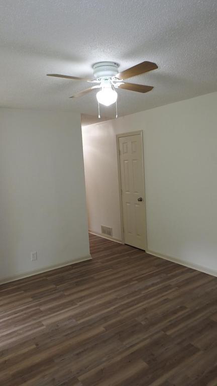 Foto del edificio - 8610 E 92nd St
